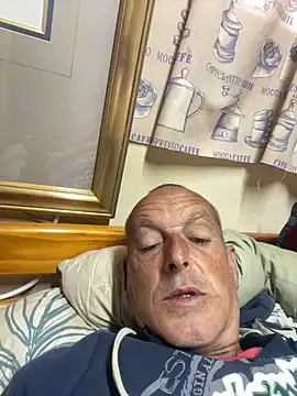 Snapshot of GeldenKuy chatting on July 2026 10:09:01 AM GeldenKuy online show from July 2026 10:09:01 AM