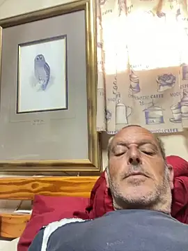 Snapshot of GeldenKuy chatting on August 2026 06:15:01 AM GeldenKuy online show from August 2026 06:15:01 AM