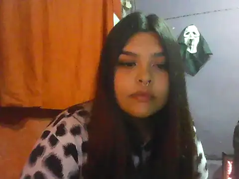 Snapshot of martiilolas chatting on June 2026 03:22:02 AM martiilolas online show from June 2026 03:22:02 AM