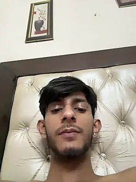 Snapshot of ronnnnn718 chatting on July 2026 09:26:01 AM ronnnnn718 online show from July 2026 09:26:01 AM