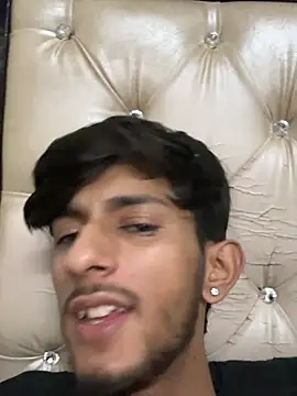 Snapshot of ronnnnn718 chatting on July 2026 11:47:02 AM ronnnnn718 online show from July 2026 11:47:02 AM