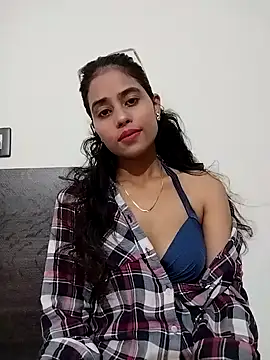 Snapshot of Nikitahot83 chatting on June 2026 04:32:01 PM Nikitahot83 online show from June 2026 04:32:01 PM