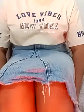 Snapshot of officequeen chatting on July 2026 05:13:01 AM officequeen online show from July 2026 05:13:01 AM