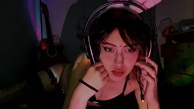 Snapshot of kittenpasive30 chatting on July 2026 04:00:02 AM kittenpasive30 online show from July 2026 04:00:02 AM