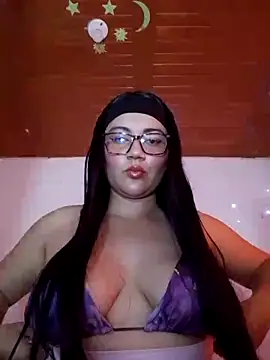 Snapshot of litle_hot chatting on June 2026 10:34:02 PM litle hot online show from June 2026 10:34:02 PM