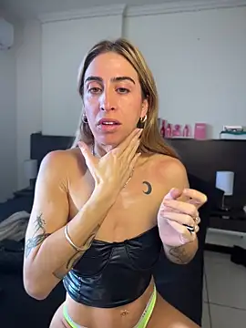 Snapshot of NicoleWilder chatting on July 2026 01:18:02 PM NicoleWilder online show from July 2026 01:18:02 PM