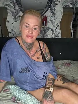 Snapshot of InkedMissLaBaehm chatting on June 2026 09:38:01 PM InkedMissLaBaehm online show from June 2026 09:38:01 PM