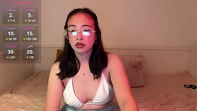 Snapshot of Hannari_ chatting on July 2026 04:46:02 PM Hannari online show from July 2026 04:46:02 PM