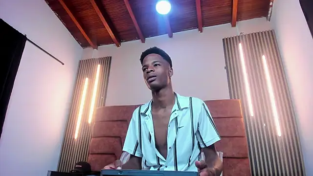Snapshot of Tyson_Reed chatting on June 2026 11:35:02 AM Tyson Reed online show from June 2026 11:35:02 AM