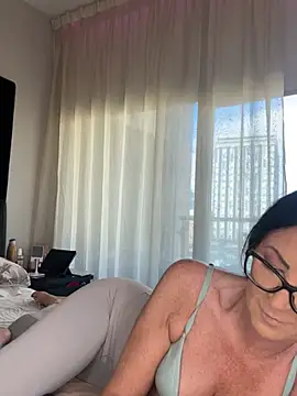 Snapshot of Dani_Dainty chatting on July 2026 04:44:02 PM Dani Dainty online show from July 2026 04:44:02 PM