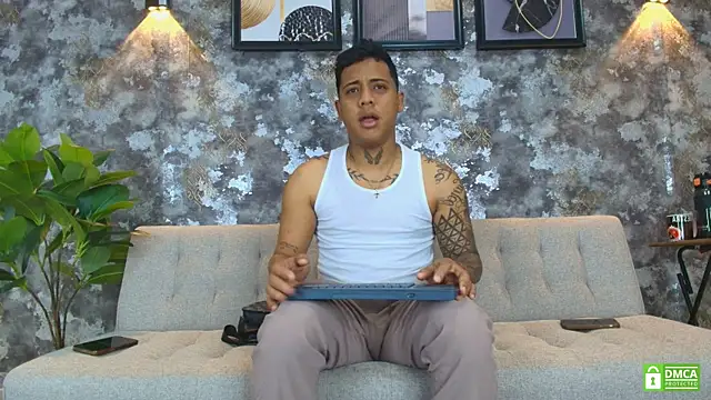 Alejandro and Deiby online show from June 2026 10:39:01 AM