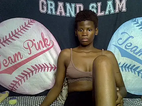 Snapshot of Queen_slay2 chatting on June 2026 06:31:01 PM Queen slay2 online show from June 2026 06:31:01 PM