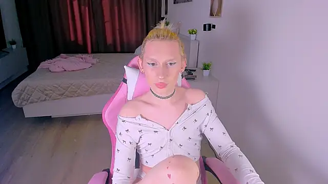 Snapshot of _Maybe_Baby chatting on July 2026 11:56:01 AM Maybe Baby online show from July 2026 11:56:01 AM