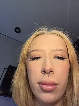 MaryChanXO online show from July 2026 05:02:02 AM