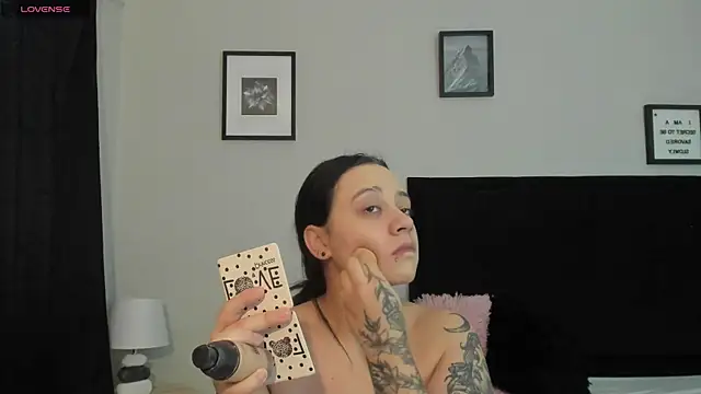 Sara B online show from July 2026 06:01:02 PM