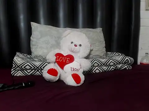 Snapshot of Leerh chatting on July 2026 02:21:01 AM Leerh online show from July 2026 02:21:01 AM