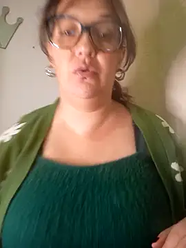 Snapshot of _Saraqueen-- chatting on July 2026 01:30:02 AM Saraqueen-- online show from July 2026 01:30:02 AM
