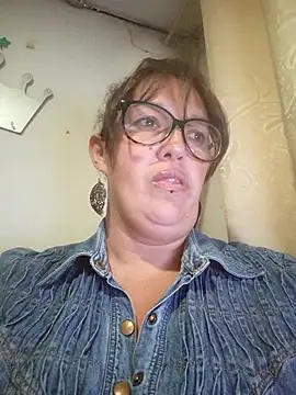 Snapshot of _Saraqueen-- chatting on July 2026 12:08:02 AM Saraqueen-- online show from July 2026 12:08:02 AM