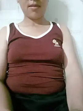 Snapshot of Helen-nn chatting on June 2026 04:04:02 AM Helen-nn online show from June 2026 04:04:02 AM