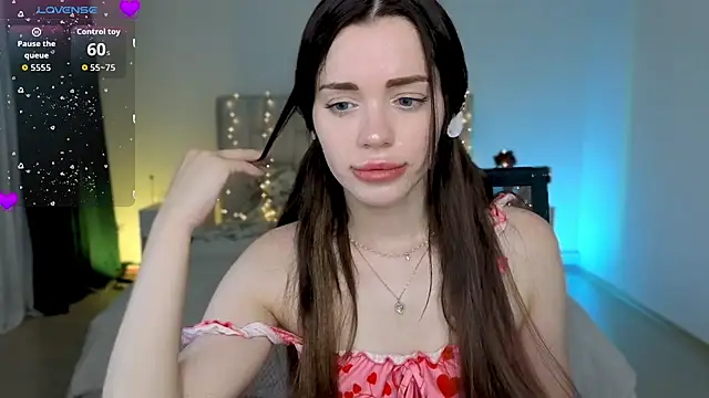 Snapshot of Little_cuti1e chatting on June 2026 10:02:01 AM Little cuti1e online show from June 2026 10:02:01 AM