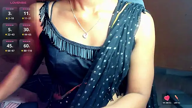 Starry Leila online show from June 2026 04:22:02 PM