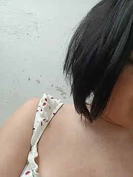 Snapshot of LoveVixen_LoveWolf chatting on June 2026 11:36:02 AM LoveVixen LoveWolf online show from June 2026 11:36:02 AM