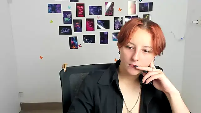 Dilara Kiss  online show from June 2026 11:16:01 AM