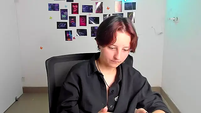 Dilara Kiss  online show from July 2026 11:28:01 AM