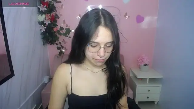 Snapshot of Lia_Rose_ch chatting on July 2026 03:12:02 AM Lia Rose ch online show from July 2026 03:12:02 AM