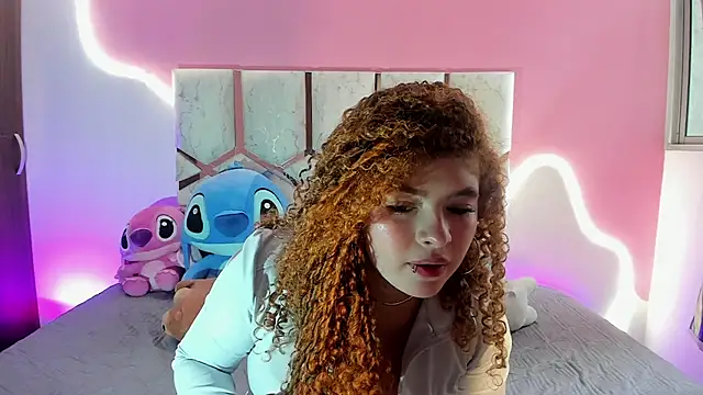 Snapshot of Kiara_velez chatting on July 2026 01:26:01 PM Kiara velez online show from July 2026 01:26:01 PM