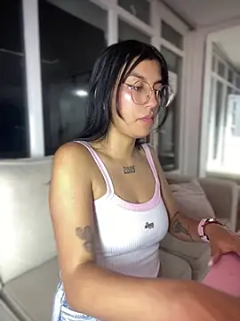 Snapshot of GabyLopez_Pink chatting on June 2026 03:16:01 AM GabyLopez Pink online show from June 2026 03:16:01 AM