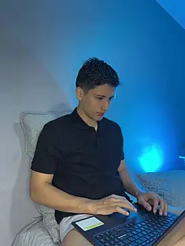 Snapshot of SantiLux_ chatting on July 2026 08:34:02 PM SantiLux online show from July 2026 08:34:02 PM