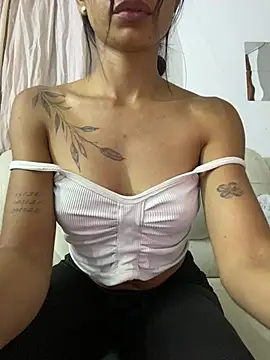 Snapshot of DannaSweet7 chatting on June 2026 09:19:02 AM DannaSweet7 online show from June 2026 09:19:02 AM
