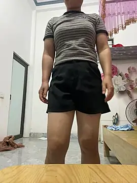Loly hana online show from June 2026 12:33:01 PM