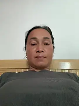Loly hana online show from July 2026 02:43:01 AM