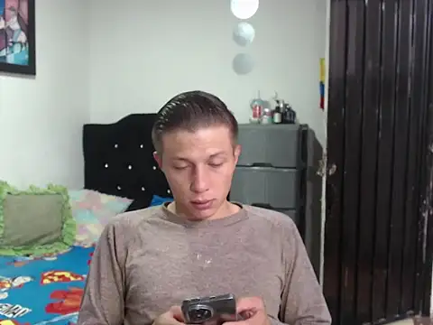 Stiiveen777 online show from July 2026 12:32:02 PM