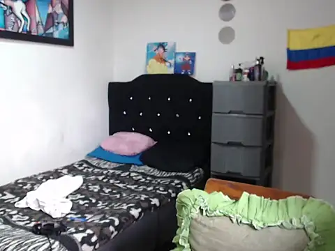 Stiiveen777 online show from July 2026 07:39:01 PM