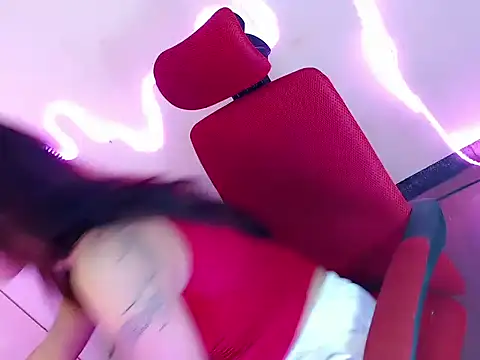 Snapshot of francine_xx chatting on July 2026 09:12:01 AM francine xx online show from July 2026 09:12:01 AM