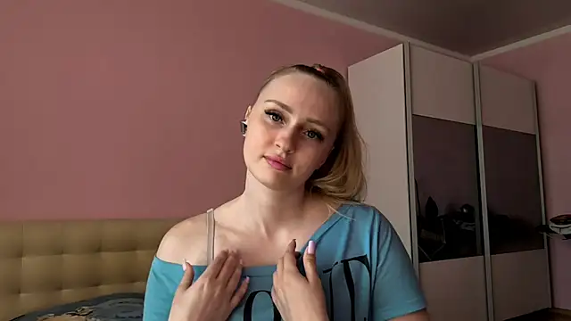 Snapshot of mintchill chatting on June 2026 10:02:01 AM mintchill online show from June 2026 10:02:01 AM