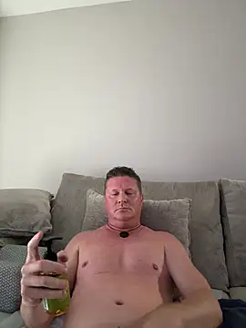 Snapshot of funandstuff chatting on June 2026 09:07:02 PM funandstuff online show from June 2026 09:07:02 PM