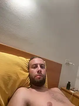 Snapshot of tittolone98 chatting on August 2026 05:26:02 PM tittolone98 online show from August 2026 05:26:02 PM