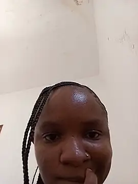 Snapshot of MissGloria21 chatting on June 2026 09:14:02 AM MissGloria21 online show from June 2026 09:14:02 AM