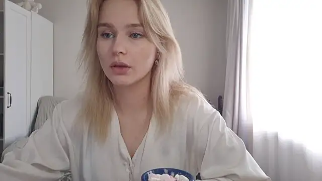 BloomMoon online show from July 2026 01:14:01 PM