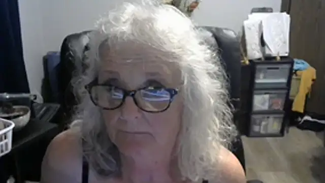 Snapshot of Joleendelacroix chatting on July 2026 01:02:02 AM Joleendelacroix online show from July 2026 01:02:02 AM