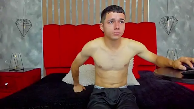 Snapshot of ZoeANDAlex_ chatting on June 2026 12:49:01 PM ZoeANDAlex online show from June 2026 12:49:01 PM