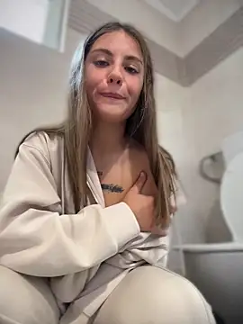 Snapshot of -Kylie chatting on July 2026 10:22:01 AM -Kylie online show from July 2026 10:22:01 AM
