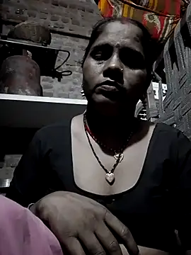 Snapshot of Hot_shiri chatting on July 2026 05:56:01 PM Hot shiri online show from July 2026 05:56:01 PM