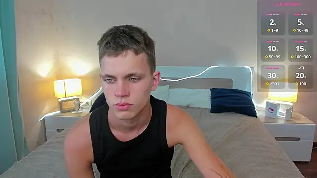 Snapshot of m0neyken chatting on July 2026 08:44:02 AM m0neyken online show from July 2026 08:44:02 AM