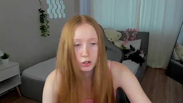 Snapshot of LiliTiny chatting on July 2026 01:15:02 AM LiliTiny online show from July 2026 01:15:02 AM