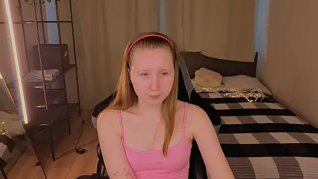 Snapshot of LiliTiny chatting on July 2026 08:03:01 AM LiliTiny online show from July 2026 08:03:01 AM